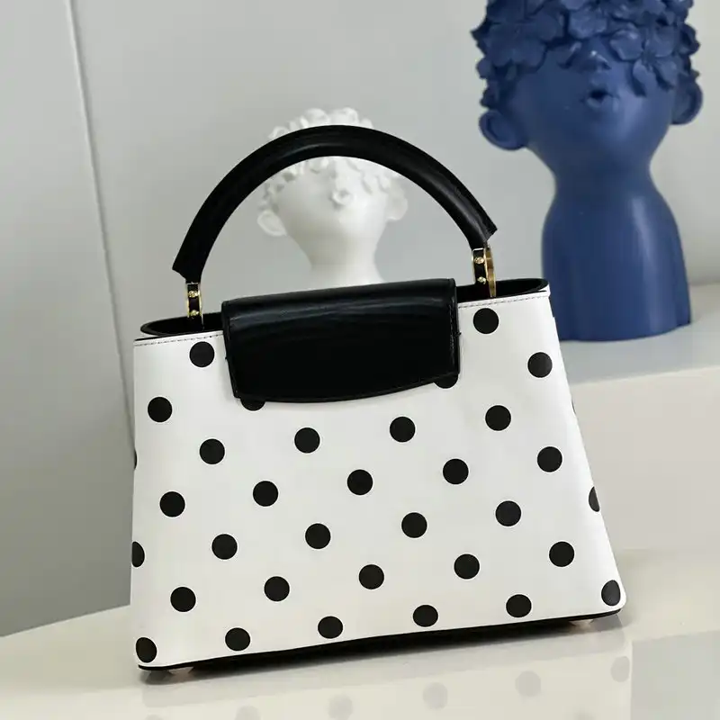 LV Bag 2204YA0094