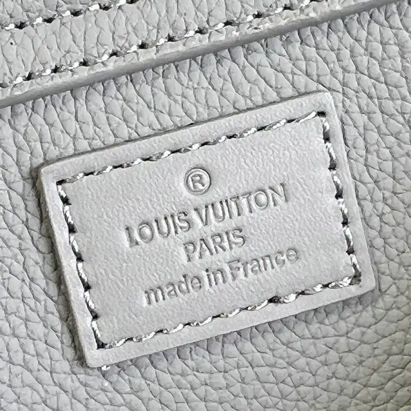 LV Bag 2204YA0099