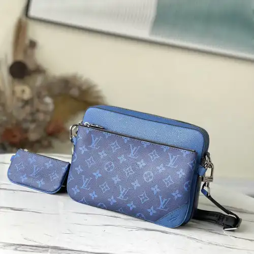 LV Bag 2204YZ0022