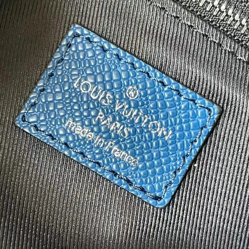 Fashionrepsfam ru LV Bag 2204YZ0023