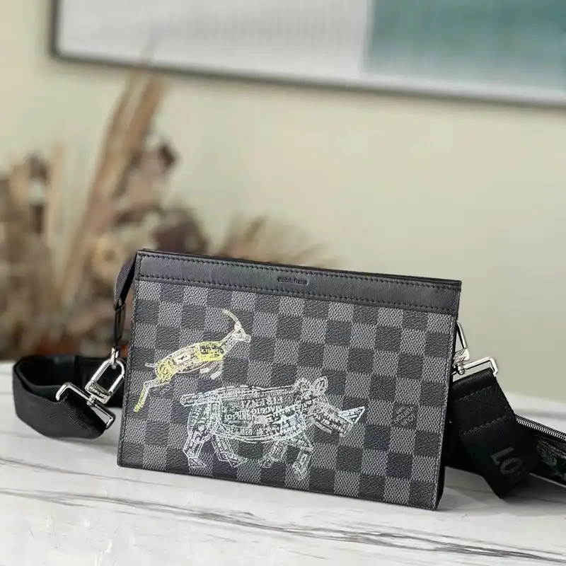 LV Bag 2204YZ0025