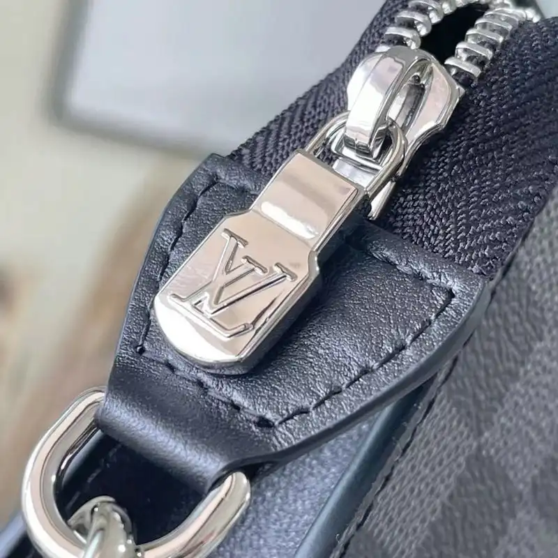 LV Bag 2204YZ0025