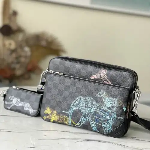 Fashionrepsfam ru LV Bag 2204YZ0027