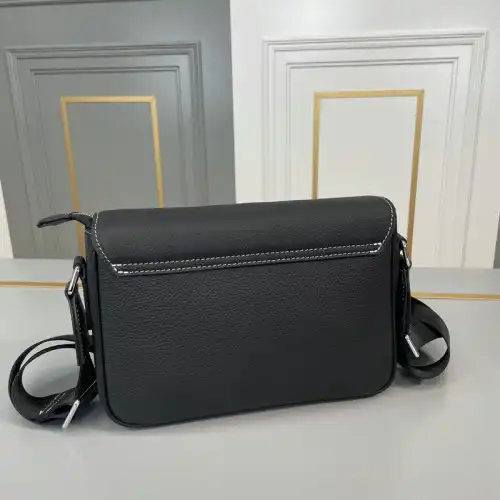 Hermès Bag 2204YZ0036