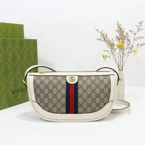 Gucci Bag 2205DJ0010