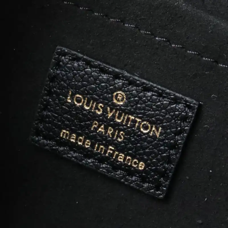 LV Bag 2205DJ0022