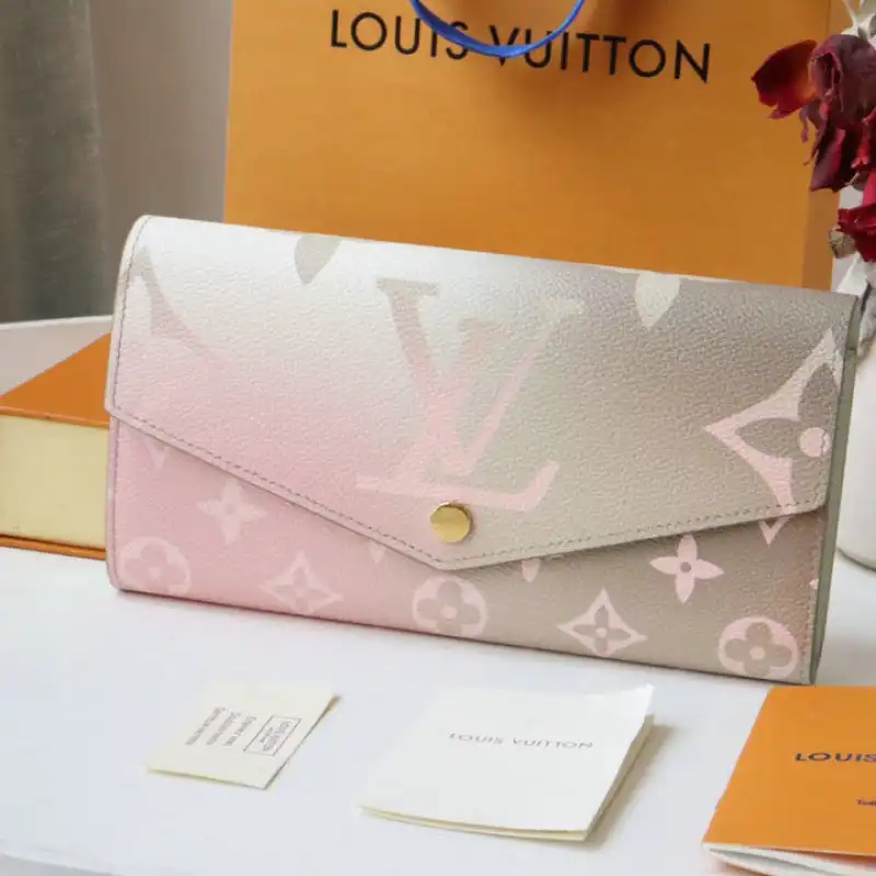 LV Bag 2205DJ0035