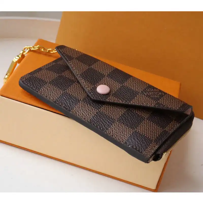 LV Bag 2205DJ0039