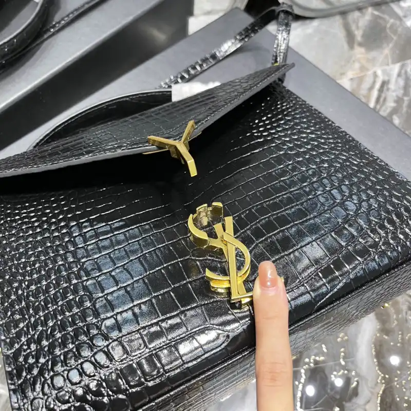 YSL Bag 2205HS0013