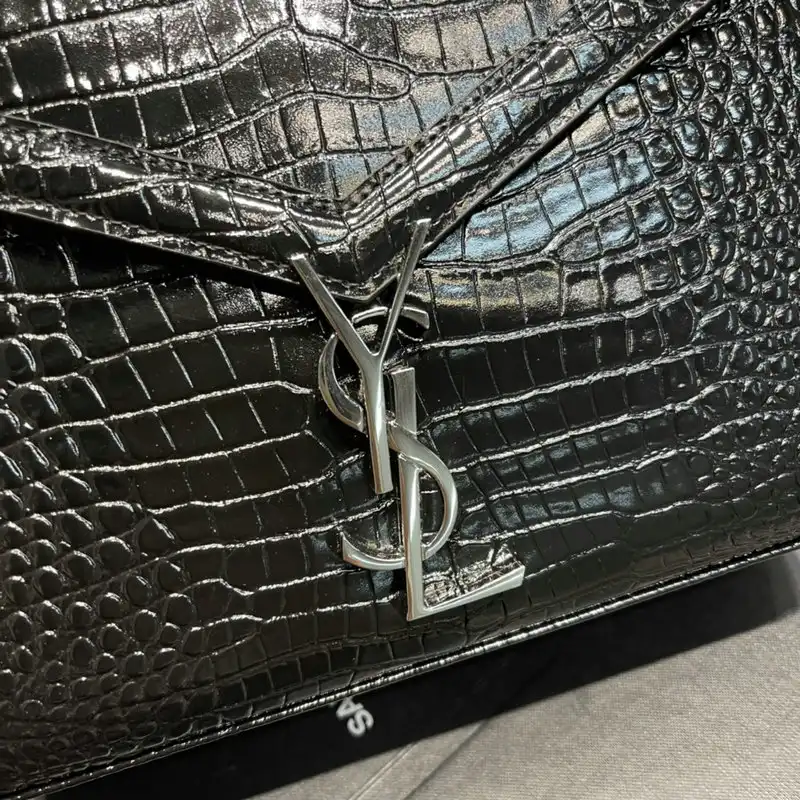 YSL Bag 2205HS0014