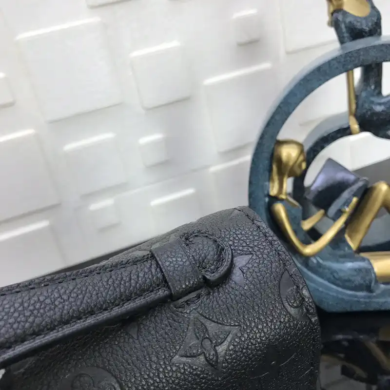 LV Bag 2205HT0019