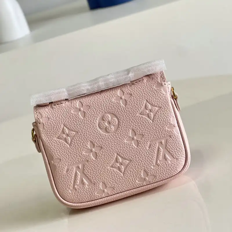 Fashionrepsfam ru LV Bag 2205YA0005