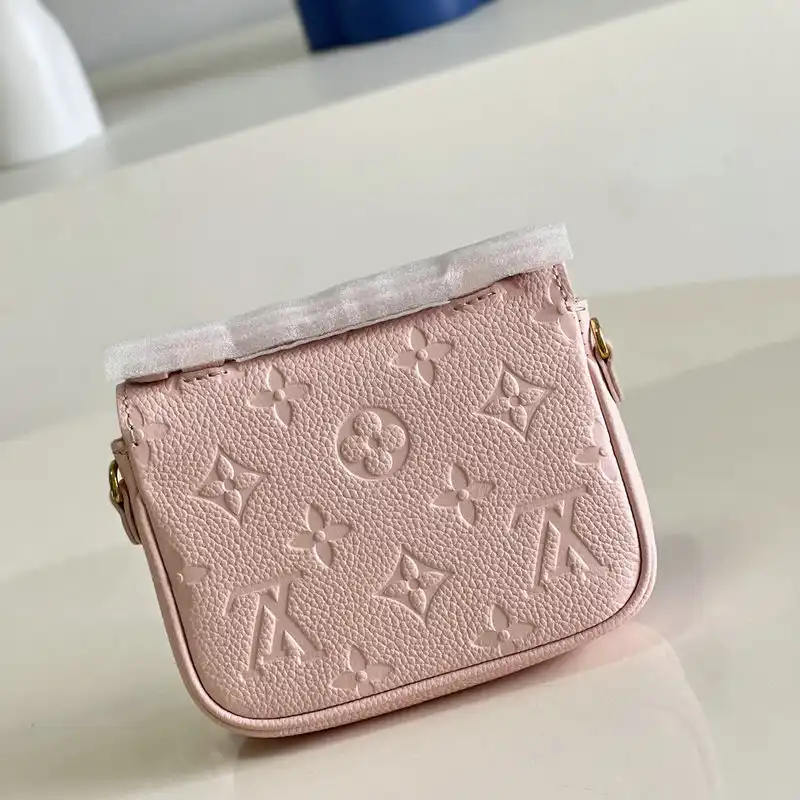 Fashionrepsfam ru LV Bag 2205YA0005