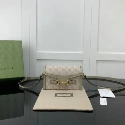 Gucci Bag 2205YA0012