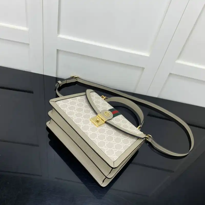 Cheap Gucci Bag 2205YA0013