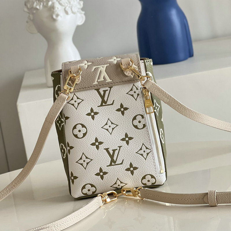 FASH Gucci Bag 2205YA0014