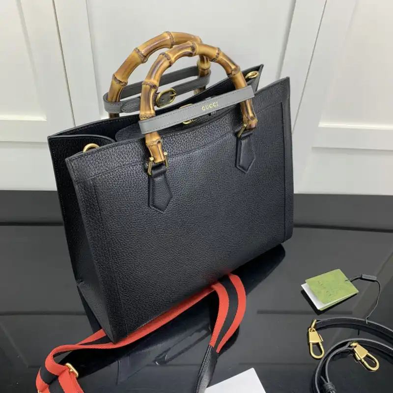 Cheap Gucci Bag 2205YA0016