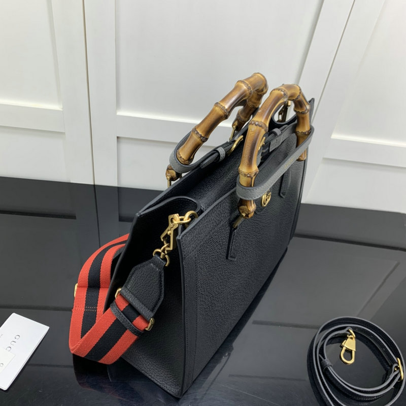 FASH Gucci Bag 2205YA0016