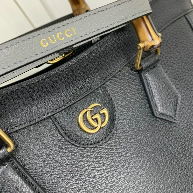 Gucci Bag 2205YA0016