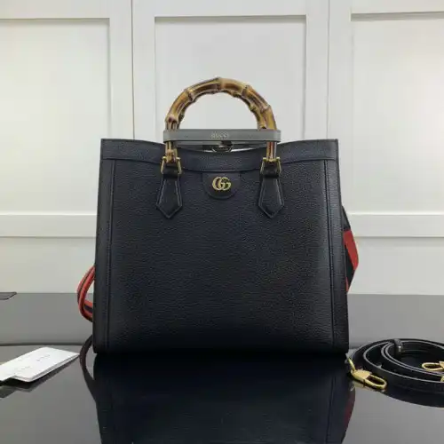 Gucci Bag 2205YA0016