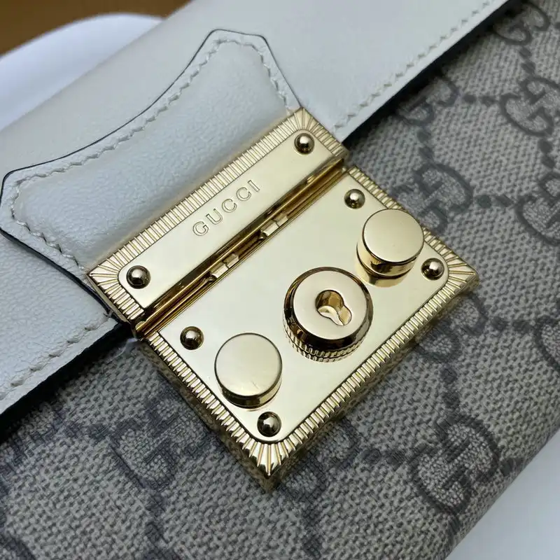 Gucci Bag 2205YA0019