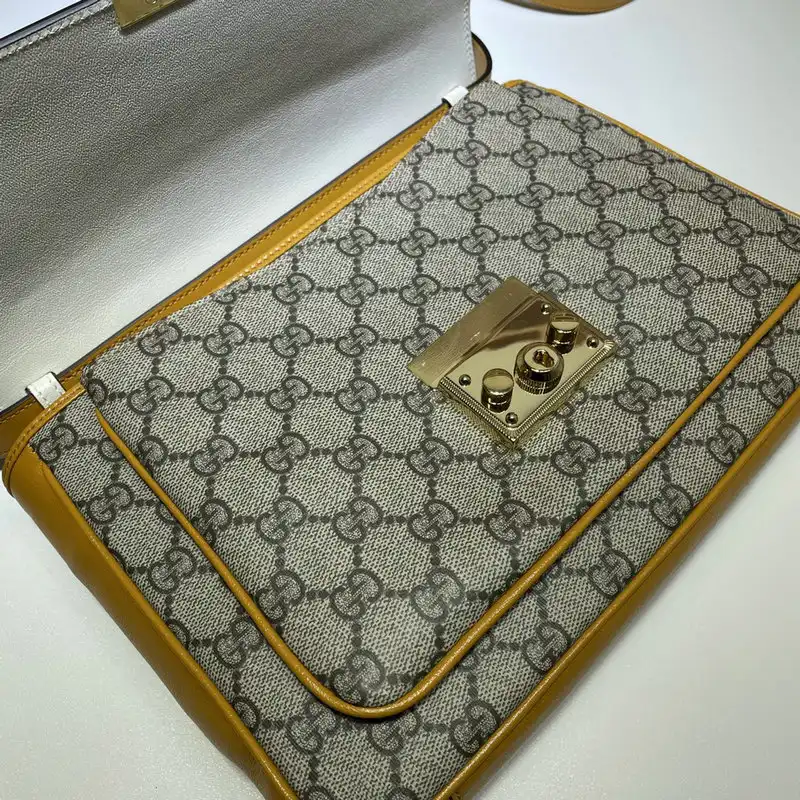 Gucci Bag 2205YA0020