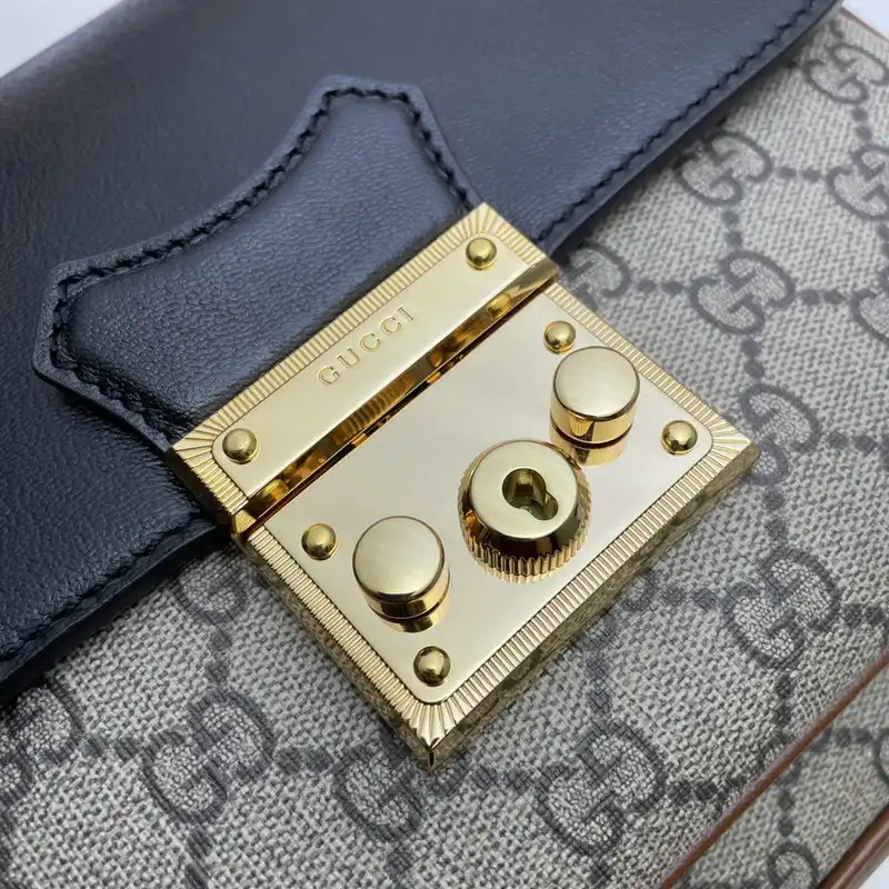 Gucci Bag 2205YA0021