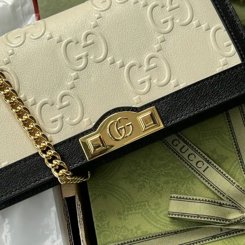 Cheap Gucci Bag 2205YA0033