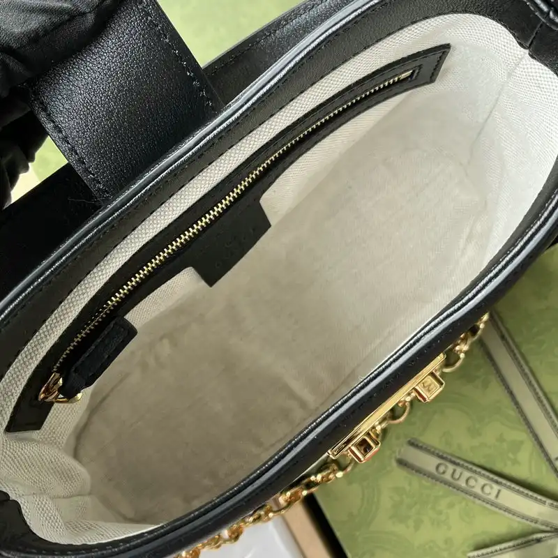 Cheap Gucci Bag 2205YA0035