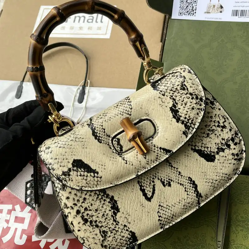 Gucci Bag 2205YA0041