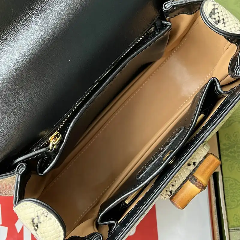 Cheap Gucci Bag 2205YA0041