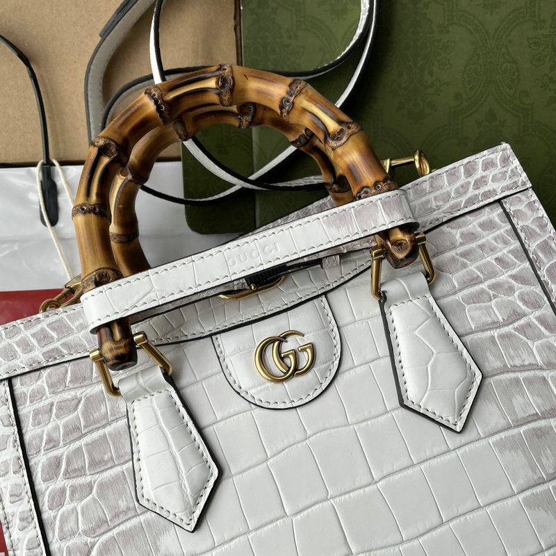 FASH Gucci Bag 2205YA0043