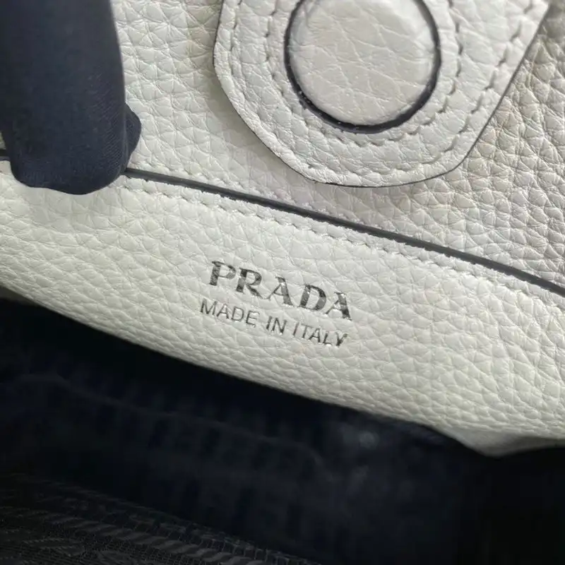 Prada Bag 2205YA0046