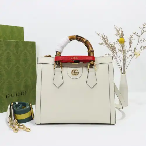 Gucci Bag 2206DJ0032