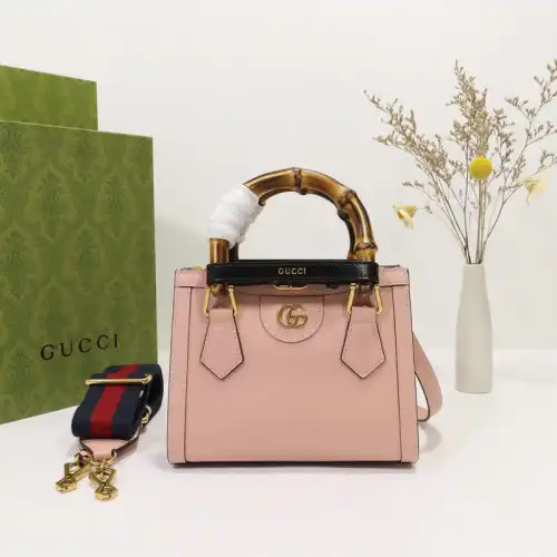 Gucci Bag 2206DJ0033