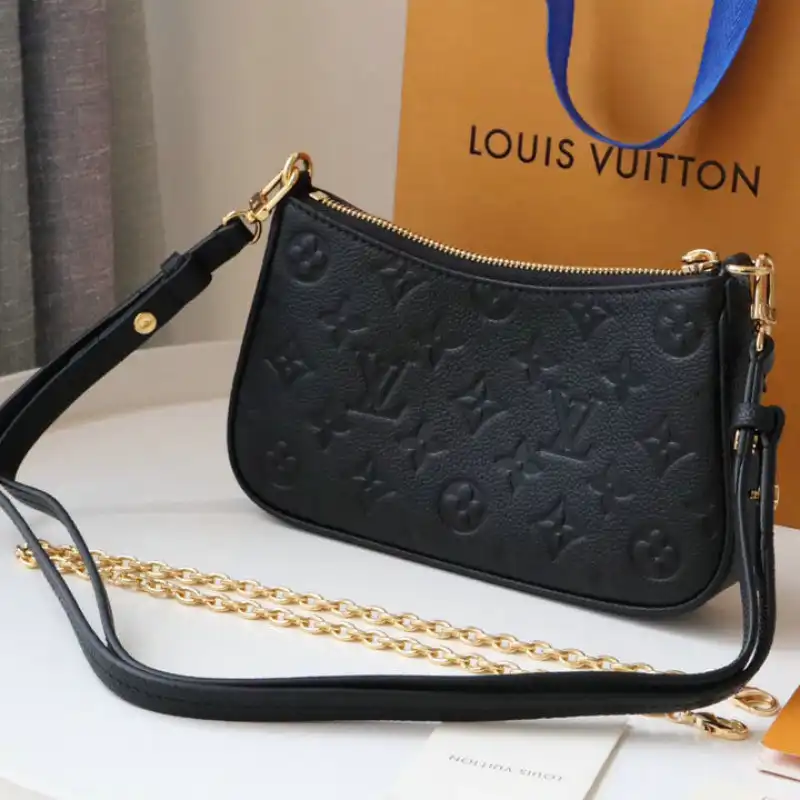 LV Bag 2206DJ0052