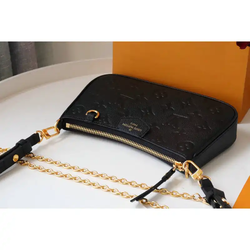 LV Bag 2206DJ0052