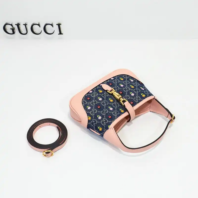 Cheap Gucci Bag 2206DJ0057