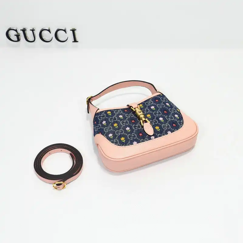 Gucci Bag 2206DJ0057