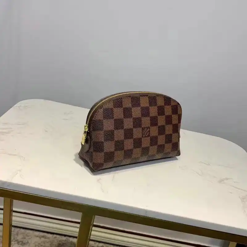 LV Bag 2206HT0001