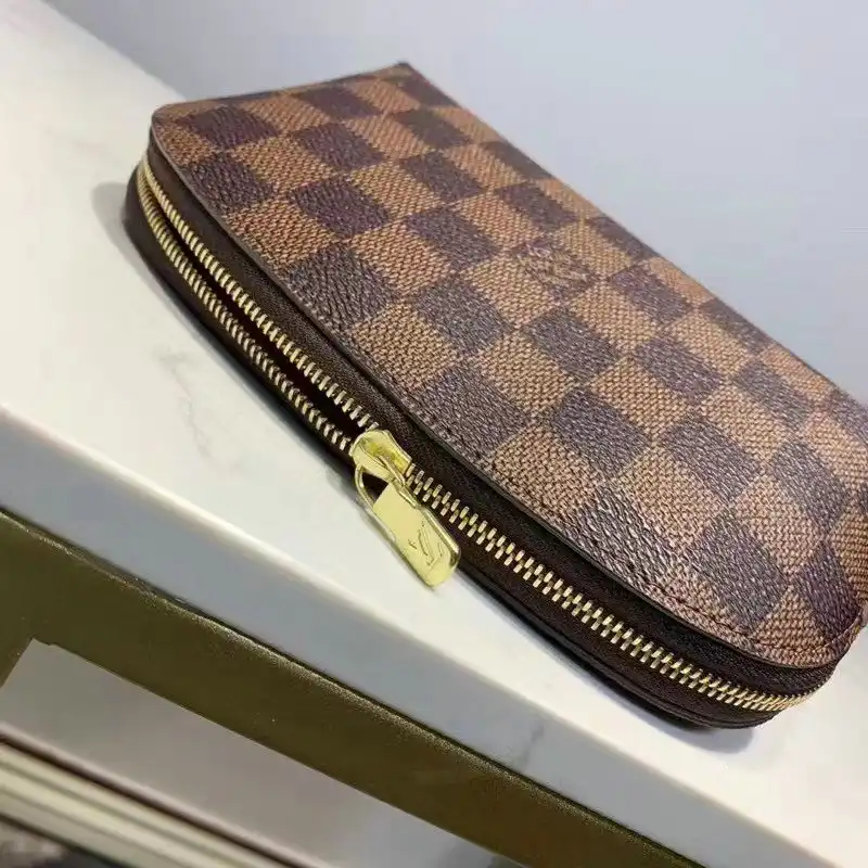 LV Bag 2206HT0001