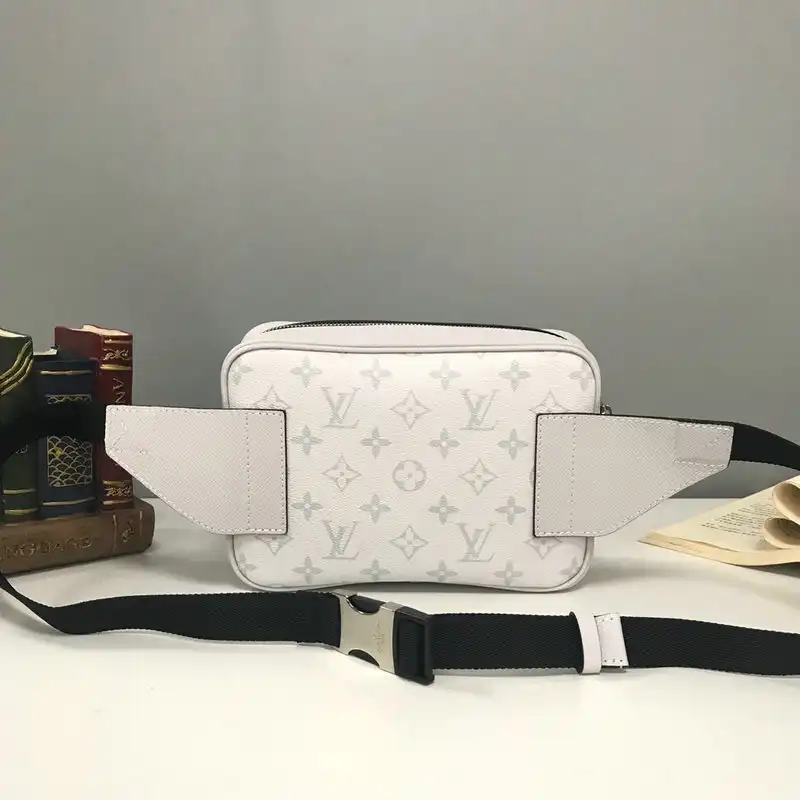 Fashionrepsfam ru LV Bag 2206HT0002