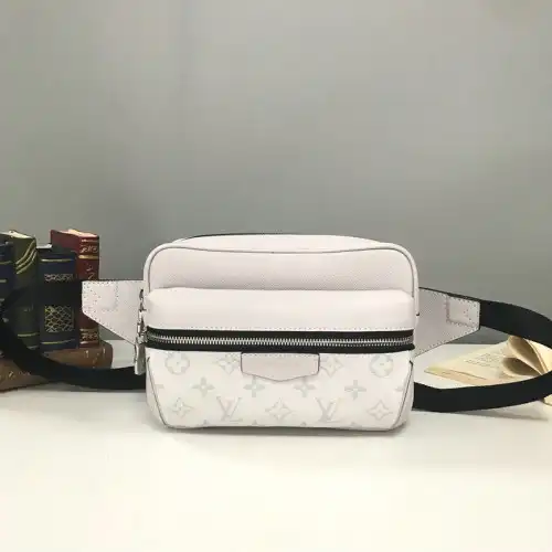 Fashionrepsfam ru LV Bag 2206HT0002