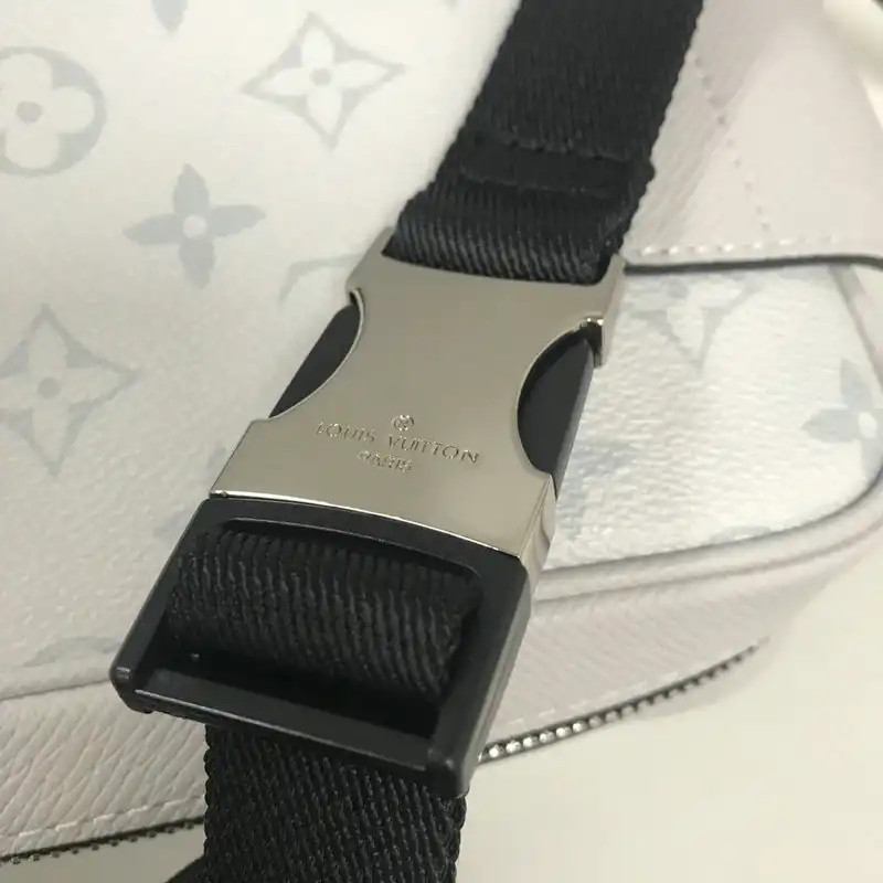 Fashionrepsfam ru LV Bag 2206HT0002