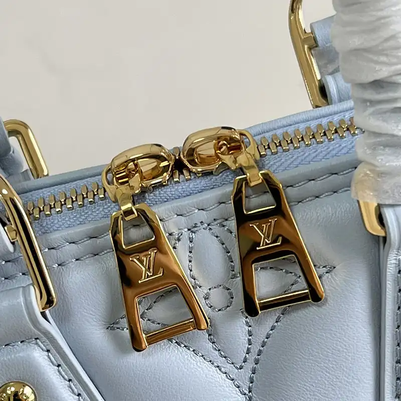 LV Bag 2206HT0004