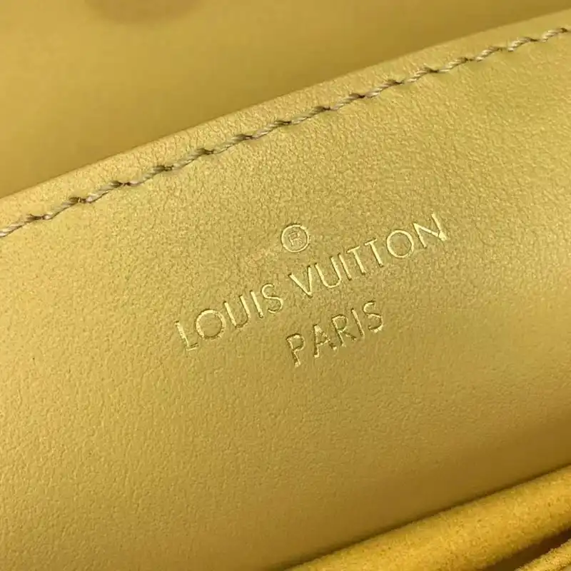 LV Bag 2206HT0005