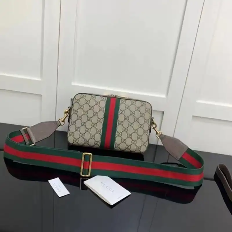 FASH Gucci Bag 2206HT0015