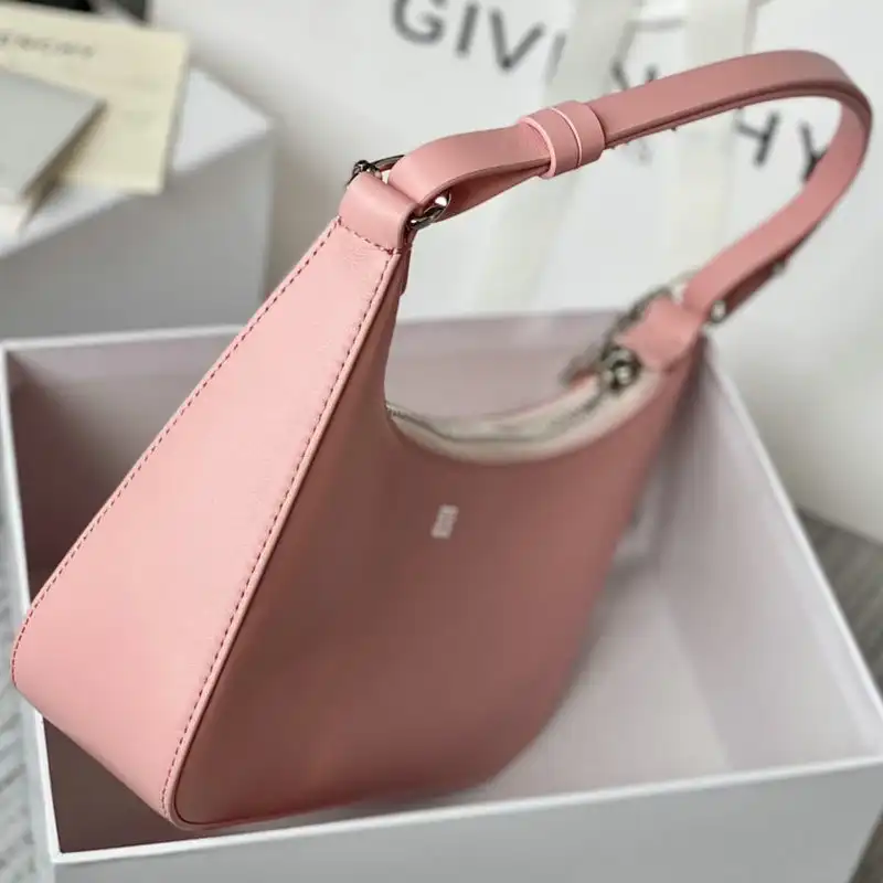 Fashionrep Givenchy Bag 2206RF0002