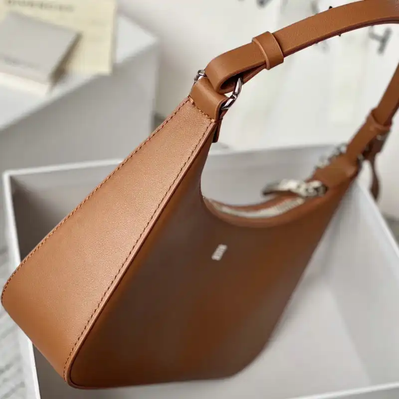 Givenchy Bag 2206RF0003