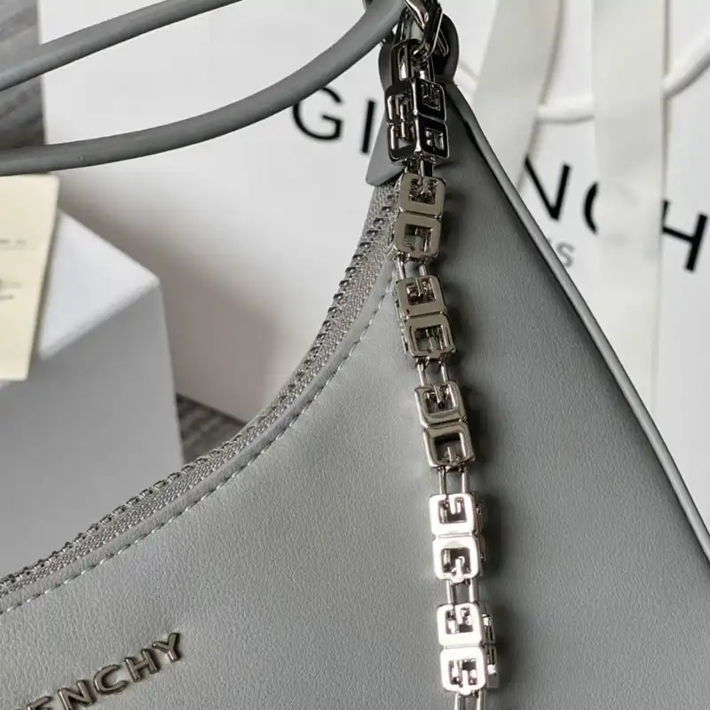 Givenchy Bag 2206RF0005